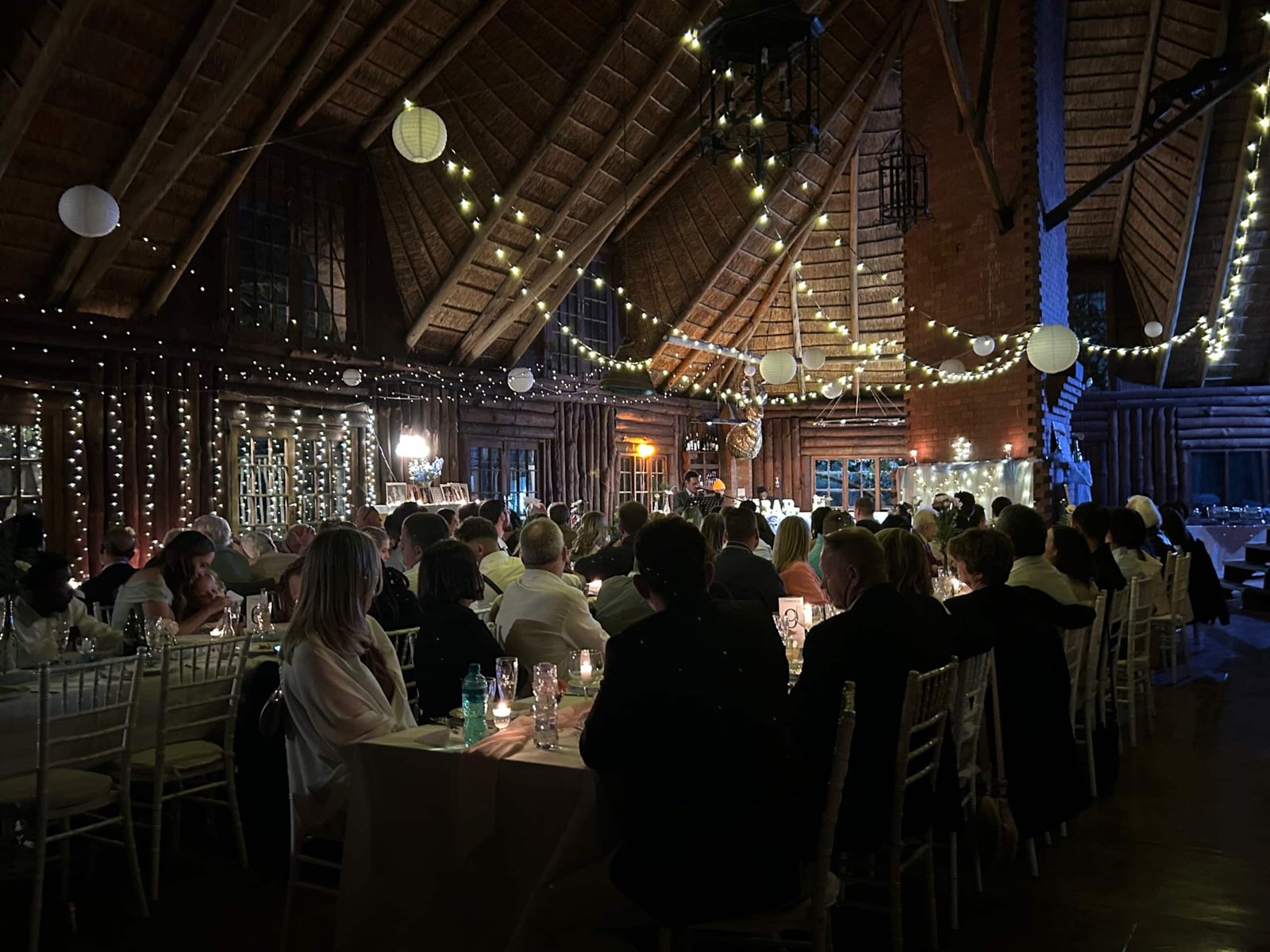 Evening reception in the main hall at Sparrow Hawk Lodge